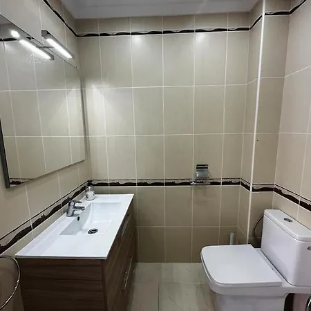 Lovely 4 Bedroom On Playa De Las Americas Arona (Tenerife)