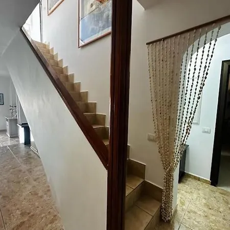 Lovely 4 Bedroom On Playa De Las Americas * 아로나