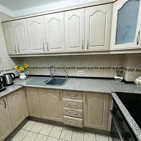 아파트 Lovely 4 Bedroom On Playa De Las Americas