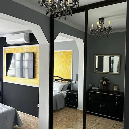 Lovely 4 Bedroom On Playa De Las Americas * 아로나