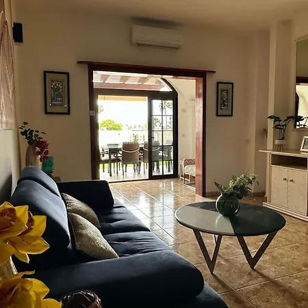 Lovely 4 Bedroom On Playa De Las Americas *